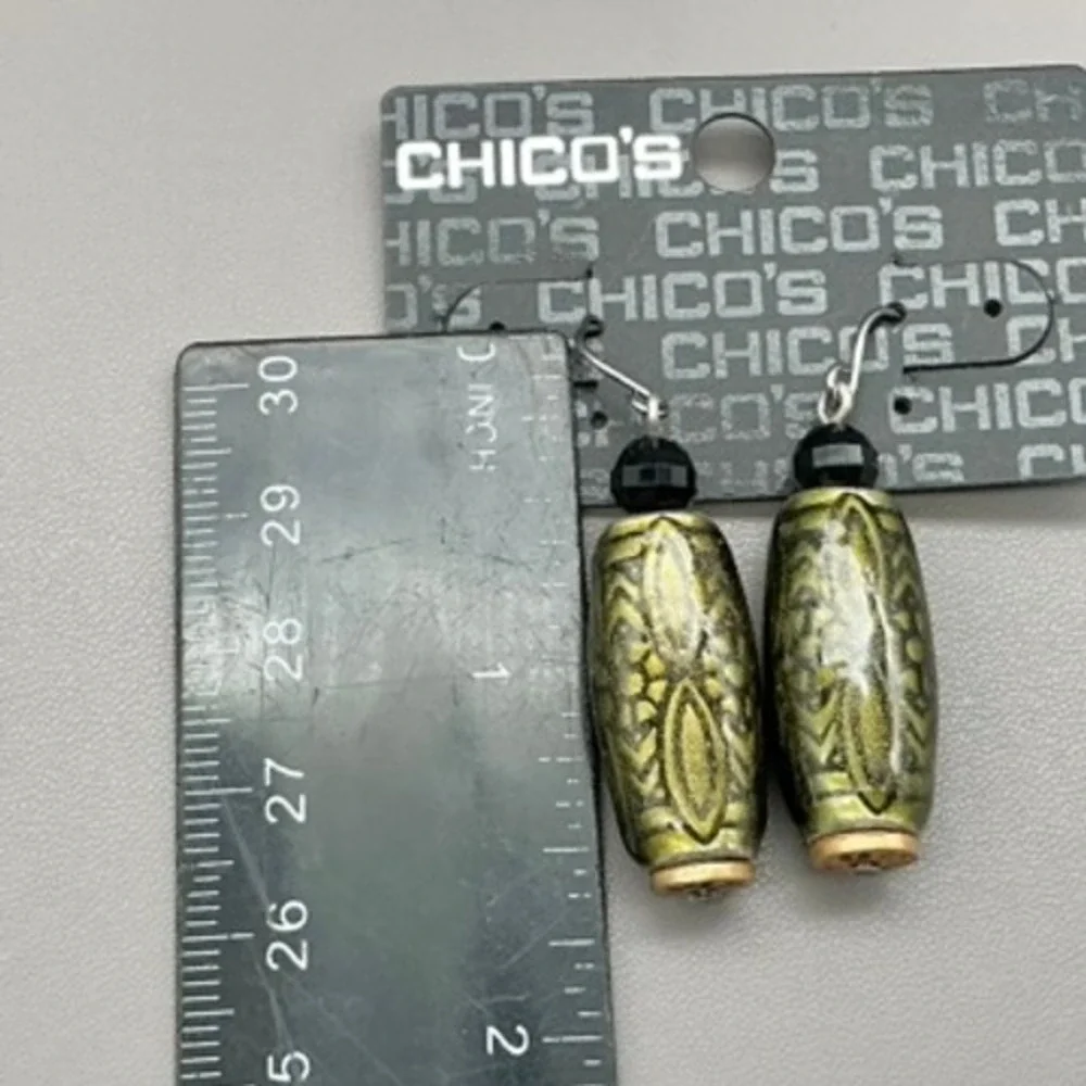 Chico's Earrings Women Green Gold‎ Tone Etched Barrel Bead Dangle 1.5 Inch